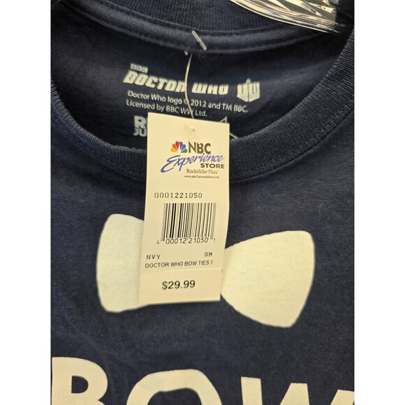 Doctor WHO Men's Large Graphic T-Shirt "Bow Ties are Cool" by Ripple Junction - Picture 3 of 7